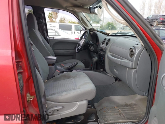 2007 Jeep Liberty Sport with VIN 1J4GK48K97W525047, listed as a IAAI auction lot 42022247 with 196,896 mi miles. Bid and sale history available at carsss.com. Image 5.