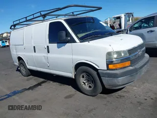 2006 Chevrolet Express Cargo Van with VIN 1GCFG15X061120322, listed as a IAAI auction lot 41611050 with 277,311 mi miles. Bid and sale history available at carsss.com. Image 1.