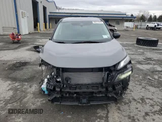 2025 Nissan Rogue S z VIN 5N1BT3AB0SC790995, wystawiony jako Copart lot #48211515 z przebiegiem 260 mil mil oraz Szkoda całkowita • Salvage title. Historia ofert i sprzedaży dostępna na DreamBid. Obrazek 5.