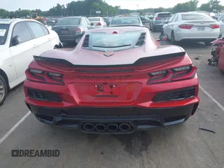 2024 Chevrolet Corvette 2LZ z VIN 1G1YE2D35R5605516, wystawiony jako IAAI lot #42291526 z przebiegiem 2472 mil mil oraz . Historia ofert i sprzedaży dostępna na DreamBid. Obrazek 17.