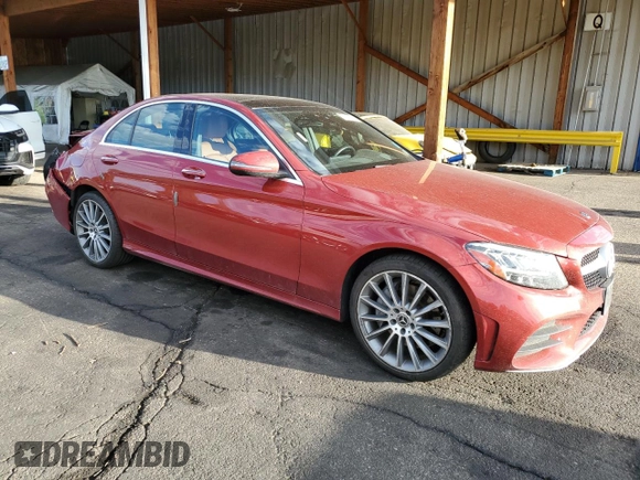 2020 Mercedes-Benz C 300 z VIN WDDWF8EB2LR551702, wystawiony jako Copart lot #63818215 z przebiegiem 53 975 mil mil oraz Szkoda całkowita • Salvage title. Historia ofert i sprzedaży dostępna na DreamBid. Obrazek 4.