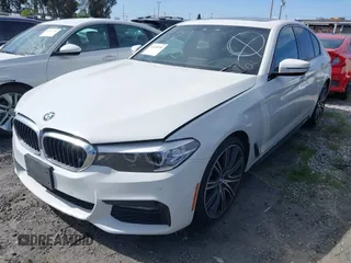 2018 BMW 5 Series 540i with VIN WBAJE5C56JG918691, listed as a IAAI auction lot 41608360 with 46,799 mi miles and . Bid and sale history available at carsss.com. Image 2.