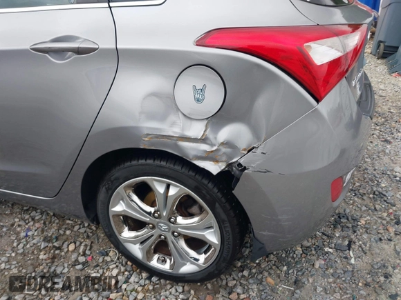 2013 Hyundai Elantra GT with VIN KMHD35LEXDU114448, listed as a IAAI auction lot 41944985 with 71,180 mi miles. Bid and sale history available at carsss.com. Image 6.