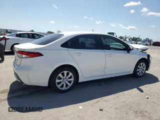 2021 Toyota Corolla LE with VIN 5YFEPMAE0MP171460, listed as a Copart auction lot 51891975 with 61,203 mi miles and Salvage Title. Bid and sale history available at carsss.com. Image 3.