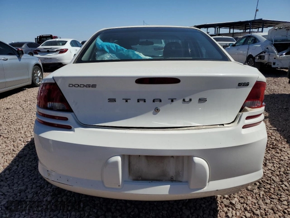 2006 Dodge Stratus SXT z VIN 1B3EL46XX6N175121, wystawiony jako Copart lot #57158304 z przebiegiem 157 541 mil mil oraz Szkody całkowita. Historia ofert i sprzedaży dostępna na DreamBid. Obrazek 6.