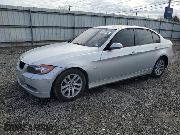 2007 BMW 3 Series 328xi with VIN WBAVC93587KX55997, listed as a Copart auction lot 48160595 with 318,852 mi miles and Salvage Title. Bid and sale history available at carsss.com. Image 1.