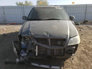 2005 Kia Sedona LX with VIN KNDUP132X56695902, listed as a Copart auction lot 73604104 with 109,676 mi miles and Salvage Title. Bid and sale history available at carsss.com. Image 5.