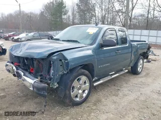2008 Chevrolet Silverado 1500 Work Truck with VIN 1GCEC19X58Z218168, listed as a IAAI auction lot 41551543 with 194,810 mi miles. Bid and sale history available at carsss.com. Image 6.
