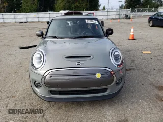 2021 MINI Hardtop Cooper SE with VIN WMWXP3C01M2N89221, listed as a Copart auction lot 79706014 with Not Provided miles and Salvage Title. Bid and sale history available at DreamBid. Image 5.