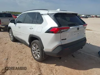 2024 Toyota RAV4 XLE Premium с VIN 2T3C1RFV3RW360051, выставлен на аукционе IAAI как лот 42261611 с пробегом 5 907 миль миль и . История ставок и продаж доступна на DreamBid. Изображение 3.