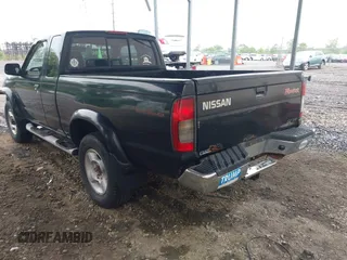 2000 Nissan Frontier XE z VIN 1N6ED26Y6YC328713, wystawiony jako IAAI lot #42314409 z przebiegiem 134 340 mil mil oraz . Historia ofert i sprzedaży dostępna na DreamBid. Obrazek 3.