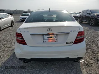 2013 Mercedes-Benz C 300 Sport z VIN WDDGF8AB8DR264537, wystawiony jako Copart lot #53031875 z przebiegiem 92 735 mil mil oraz Szkoda całkowita • Salvage title. Historia ofert i sprzedaży dostępna na DreamBid. Obrazek 6.