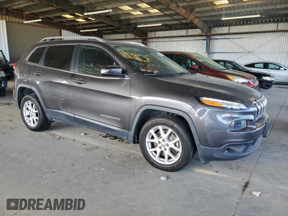 2016 Jeep Cherokee Altitude with VIN 1C4PJLCB1GW280786, listed as a Copart auction lot 64615375 with 173,619 mi miles and Clean title. Bid and sale history available at DreamBid. Image 4.