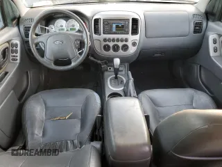 2006 Ford Escape Hybrid with VIN 1FMCU95H26KB36742, listed as a Copart auction lot 82902014 with 139,103 mi miles and Clean title. Bid and sale history available at DreamBid. Image 8.
