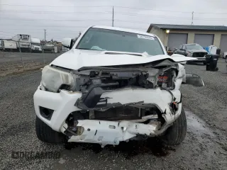 2015 Toyota Tacoma with VIN 3TMLU4EN2FM174431, listed as a Copart auction lot 50756285 with 94,739 mi miles and Salvage title. Bid and sale history available at DreamBid. Image 5.