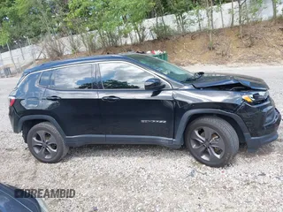 2022 Jeep Compass Latitude Lux with VIN 3C4NJDFBXNT141932, listed as a IAAI auction lot 42527878 with 29,855 mi miles and . Bid and sale history available at DreamBid. Image 14.