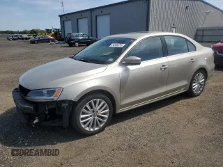 2015 Volkswagen Jetta SE с VIN 3VWD07AJ3FM221970, выставлен на аукционе Copart как лот 54586255 с пробегом 144 727 миль миль и Списание • Salvage title. История ставок и продаж доступна на DreamBid. Изображение 1.