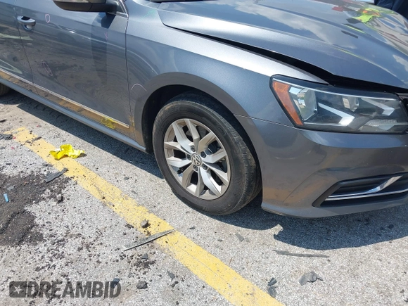 2016 Volkswagen Passat S с VIN 1VWAS7A3XGC008984, выставлен на аукционе IAAI как лот 42578188 с пробегом 167 585 миль миль и . История ставок и продаж доступна на DreamBid. Изображение 17.