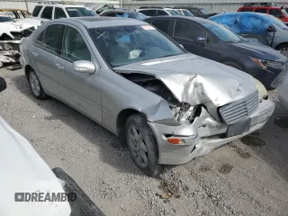 2001 Mercedes-Benz C 320 с VIN WDBRF64J51F039949, выставлен на аукционе Copart как лот 53910475 с пробегом Не указан миль и На запчасти • Non repairable. История ставок и продаж доступна на DreamBid. Изображение 4.