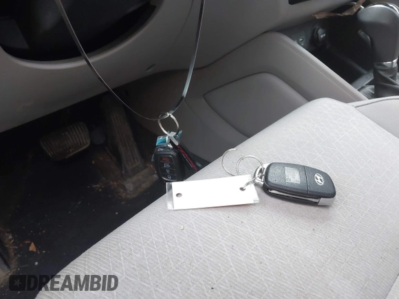 2017 Hyundai Tucson SE with VIN KM8J3CA45HU272171, listed as a IAAI auction lot 41801230 with 100,541 mi miles. Bid and sale history available at carsss.com. Image 11.
