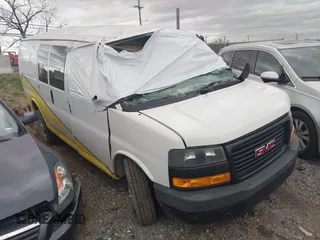 2019 GMC Savana Cargo with VIN 1GTW7AFG3K1290845, listed as a IAAI auction lot 41761301 with 175,969 mi miles. Bid and sale history available at carsss.com. Image 13.