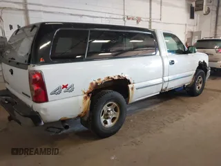 2003 Chevrolet Silverado 1500 LS with VIN 1GCEK14V03Z258627, listed as a IAAI auction lot 42188865 with 199,972 mi miles. Bid and sale history available at carsss.com. Image 4.