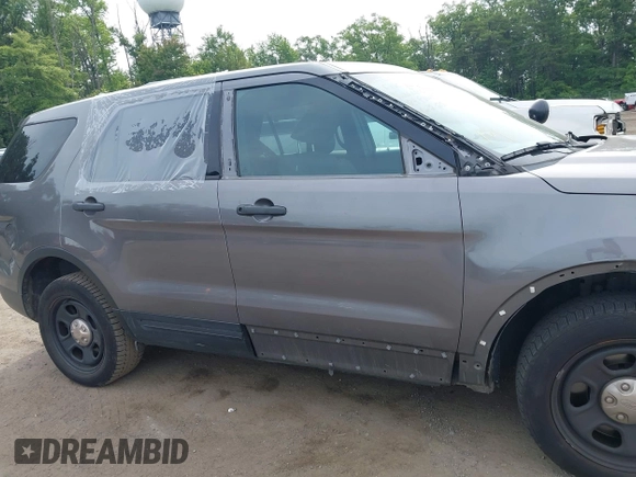 2017 Ford Police Interceptor Utility с VIN 1FM5K8AR2HGE14312, выставлен на аукционе IAAI как лот 42450455 с пробегом 189 087 миль миль и . История ставок и продаж доступна на DreamBid. Изображение 13.