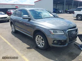 2015 Audi Q5 Premium with VIN WA1CFAFPXFA005600, listed as a IAAI auction lot 41990392 with 139,781 mi miles. Bid and sale history available at carsss.com. Image 1.