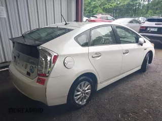 2013 Toyota Prius z VIN JTDKN3DP7D3031267, wystawiony jako IAAI lot #42265759 z przebiegiem 101 339 mil mil oraz . Historia ofert i sprzedaży dostępna na DreamBid. Obrazek 4.