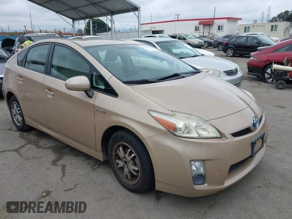2011 Toyota Prius I with VIN JTDKN3DU8B1408929, listed as a IAAI auction lot 41925472 with 162,130 mi miles. Bid and sale history available at carsss.com. Image 1.