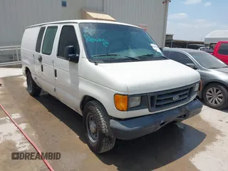2005 Ford Econoline Cargo z VIN 1FTRE14W65HA29203, wystawiony jako IAAI lot #42441566 z przebiegiem 292 020 mil mil oraz . Historia ofert i sprzedaży dostępna na DreamBid. Obrazek 1.