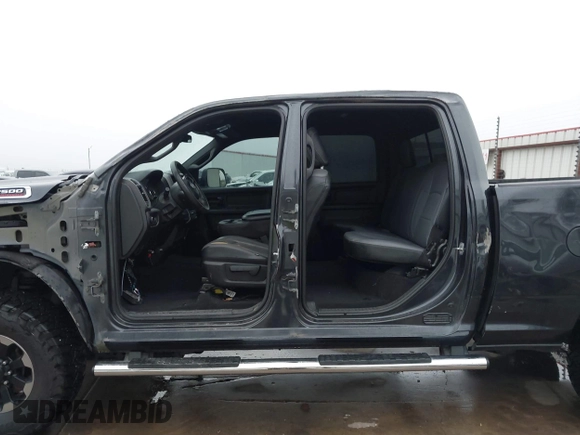 2021 Ram 2500 Tradesman with VIN 3C6UR5CL4MG697627, listed as a IAAI auction lot 41513283 with 105,628 mi miles. Bid and sale history available at carsss.com. Image 15.