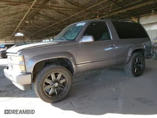 1996 Chevrolet Tahoe with VIN 3GNEK18R0TG147175, listed as a Copart auction lot 78721984 with 210,867 mi miles and Salvage Title. Bid and sale history available at carsss.com. Image 1.