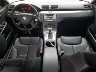 2008 Volkswagen Passat Turbo z VIN WVWJK73C58P031048, wystawiony jako Copart lot #72563814 z przebiegiem 175 435 mil mil oraz Szkoda całkowita • Salvage title. Historia ofert i sprzedaży dostępna na DreamBid. Obrazek 8.