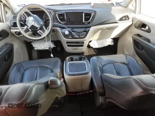 2020 Chrysler Pacifica Limited z VIN 2C4RC1GG0LR289575, wystawiony jako Copart lot #49025185 z przebiegiem 110 317 mil mil oraz Szkoda całkowita • Salvage title. Historia ofert i sprzedaży dostępna na DreamBid. Obrazek 8.
