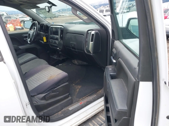 2018 Chevrolet Silverado 1500 LT with VIN 3GCUKREC0JG594914, listed as a IAAI auction lot 41735134 with 98,407 mi miles. Bid and sale history available at carsss.com. Image 5.