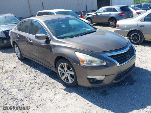 2015 Nissan Altima 2.5 S with VIN 1N4AL3AP3FC204149, listed as a IAAI auction lot 42005694 with 277,106 mi miles. Bid and sale history available at carsss.com. Image 1.