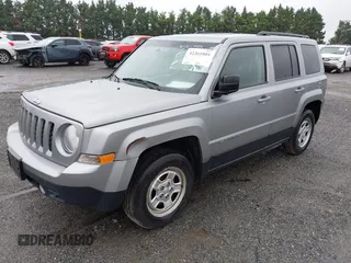 2015 Jeep Patriot Sport z VIN 1C4NJRBB7FD426307, wystawiony jako IAAI lot #42261801 z przebiegiem 160 795 mil mil oraz . Historia ofert i sprzedaży dostępna na DreamBid. Obrazek 2.