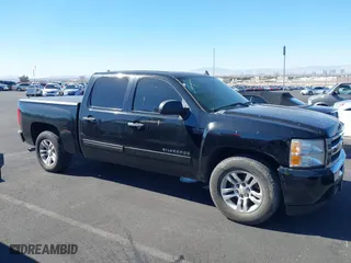 2009 Chevrolet Silverado 1500 LS with VIN 2GCEC13C591133184, listed as a IAAI auction lot 41656109 with 129,510 mi miles. Bid and sale history available at carsss.com. Image 13.