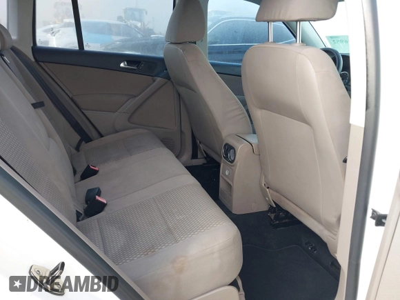 2010 Volkswagen Tiguan SEL with VIN WVGBV7AX6AW521541, listed as a IAAI auction lot 41936952 with 124,499 mi miles and . Bid and sale history available at DreamBid. Image 8.