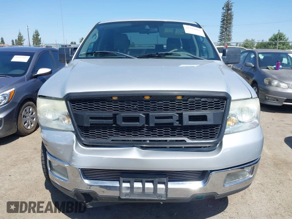 2005 Ford F-150 XLT z VIN 1FTPW12525KC85839, wystawiony jako IAAI lot #42344165 z przebiegiem 133 772 mil mil oraz . Historia ofert i sprzedaży dostępna na DreamBid. Obrazek 12.