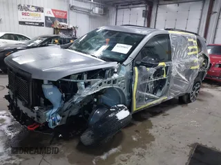 2024 GMC Acadia AWD AT4 z VIN 1GKENPKS7RJ239717, wystawiony jako IAAI lot #41295031 z przebiegiem 523 mil mil oraz . Historia ofert i sprzedaży dostępna na DreamBid. Obrazek 2.