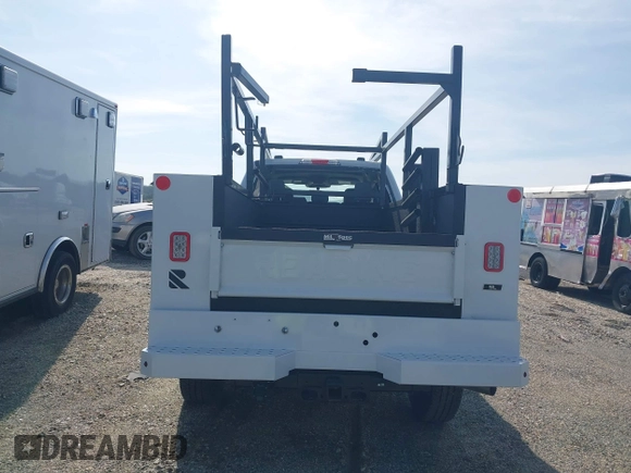 2024 Ford F-250 XL z VIN 1FT7W2BA9RED12655, wystawiony jako IAAI lot #41743877 z przebiegiem 2 275 mil mil oraz . Historia ofert i sprzedaży dostępna na DreamBid. Obrazek 16.