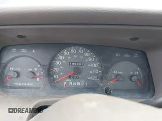 2001 Mercury Grand Marquis LS z VIN 2MEFM75W11X610723, wystawiony jako IAAI lot #42208567 z przebiegiem 190 397 mil mil oraz . Historia ofert i sprzedaży dostępna na DreamBid. Obrazek 7.