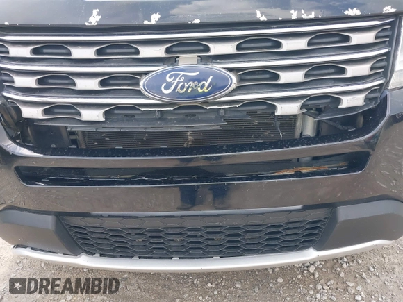 2017 Ford Explorer XLT z VIN 1FM5K8D86HGD44638, wystawiony jako IAAI lot #42628423 z przebiegiem 441 045 mil mil oraz . Historia ofert i sprzedaży dostępna na DreamBid. Obrazek 6.