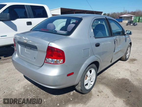 2006 Chevrolet Aveo LT z VIN KL1TG56656B636788, wystawiony jako IAAI lot #41771944 z przebiegiem 140 169 mil mil oraz . Historia ofert i sprzedaży dostępna na DreamBid. Obrazek 4.