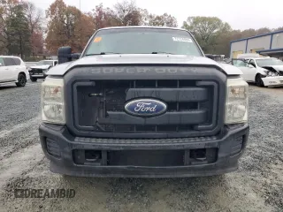 2011 Ford F-250 XL z VIN 1FT7X2A69BEB26338, wystawiony jako Copart lot #72724884 z przebiegiem 351 393 mil mil oraz Szkoda całkowita • Salvage title. Historia ofert i sprzedaży dostępna na DreamBid. Obrazek 5.