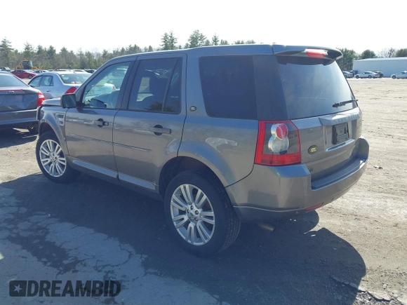 2010 Land Rover LR2 HSE with VIN SALFR2BN2AH188939, listed as a IAAI auction lot 41957944 with 89,881 mi miles and . Bid and sale history available at DreamBid. Image 3.