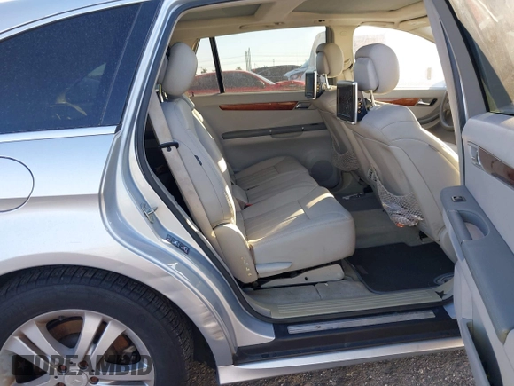 2009 Mercedes-Benz R 3.5L with VIN 4JGCB65E79A091818, listed as a IAAI auction lot 40974146 with 131,515 mi miles and . Bid and sale history available at DreamBid. Image 8.