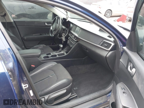 2018 Kia Optima S z VIN 5XXGT4L3XJG188920, wystawiony jako IAAI lot #41433493 z przebiegiem 129 639 mil mil oraz . Historia ofert i sprzedaży dostępna na DreamBid. Obrazek 5.
